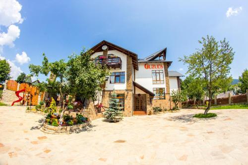 Hotel Guzul's House