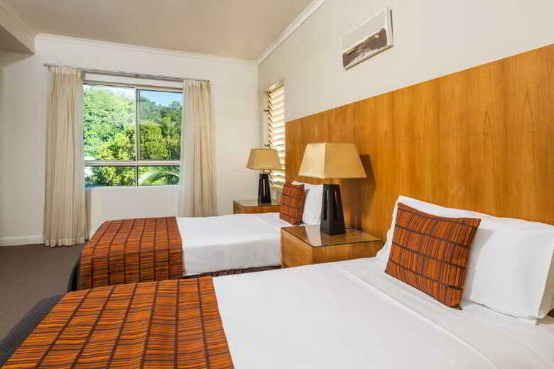 Hotel Sea Change Beachfront Apartments