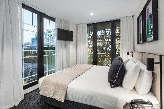 Aparthotel Quest St Kilda Road