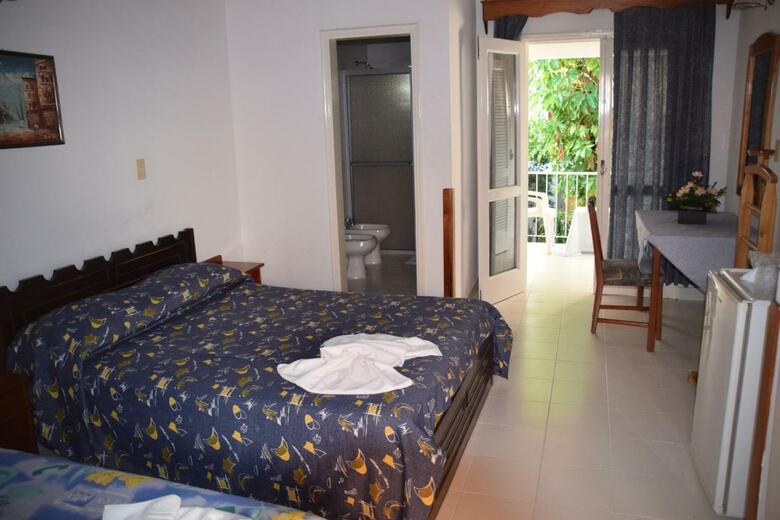 Hotel Palmas Del Sol