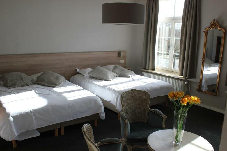 Hotel Lodewijk Van Male