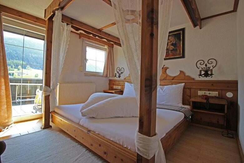 Alp Art Hotel G�tzens