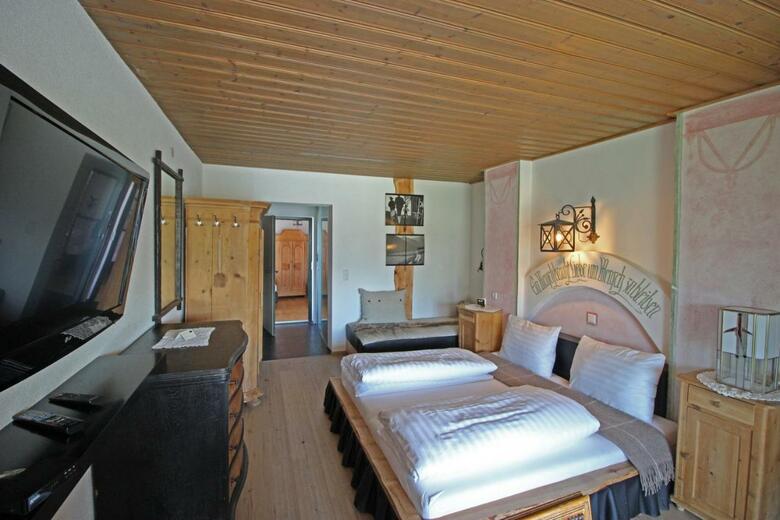 Alp Art Hotel G�tzens
