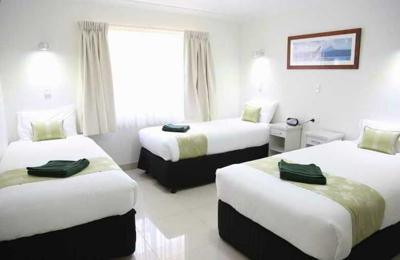 Hotel Bay Motel