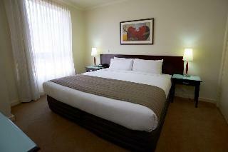 Hotel Quest Royal Gardens