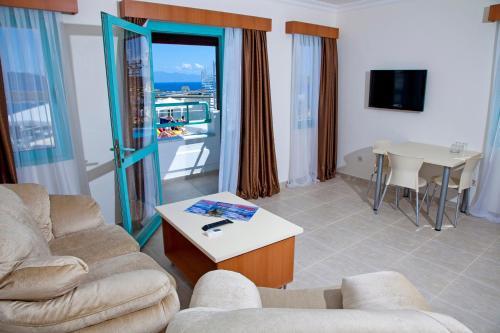 Sunhill Hotel
