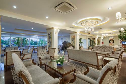 Hotel Crystal Tat Beach Golf Resort & Spa