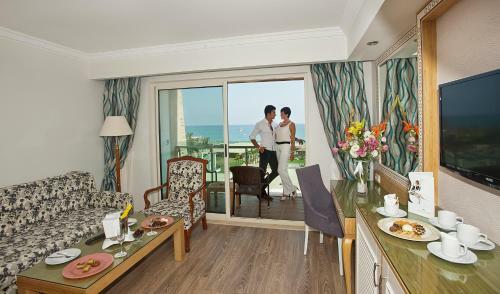 Hotel Crystal Waterworld Resort & Spa
