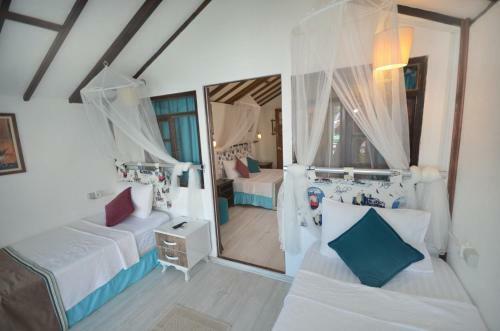 Hostal Bora Bora Marin