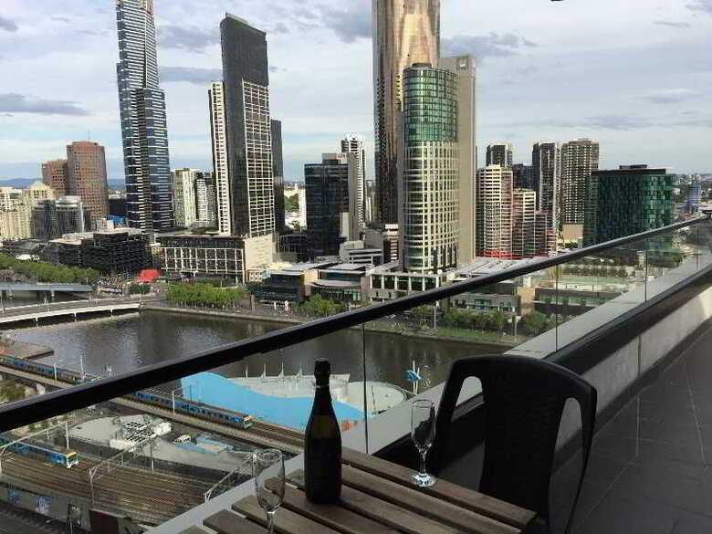 Aparthotel Aura On Flinders Serviced Apartment