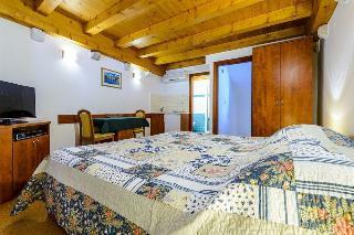 Hotel Apartments Pavisa