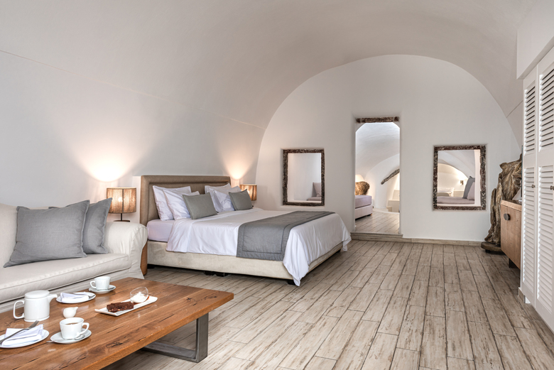 Hotel Aqua Luxury Suites