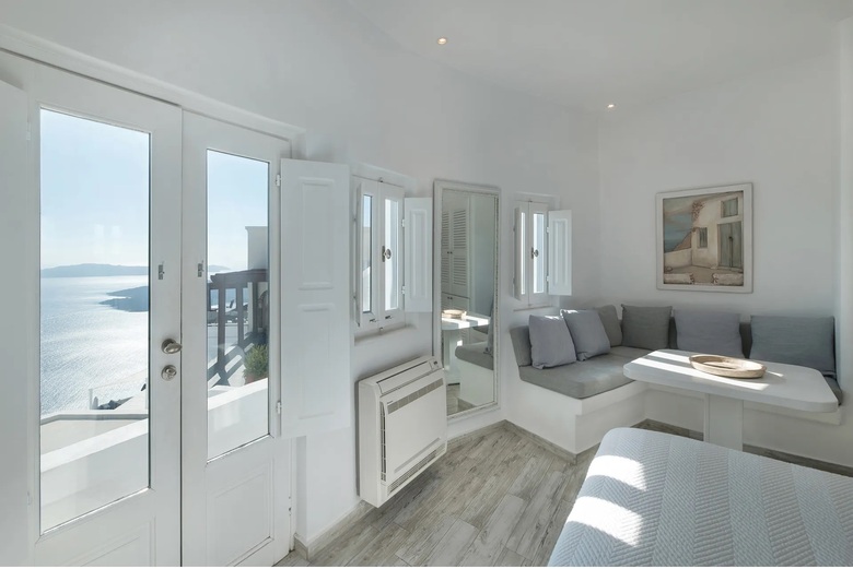 Hotel Aqua Luxury Suites
