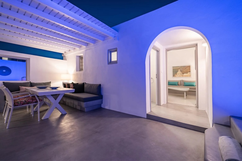 Hotel Aqua Luxury Suites
