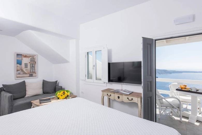 Hotel Aqua Luxury Suites
