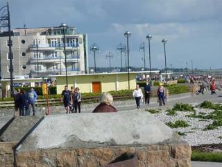 Holiday Hotel