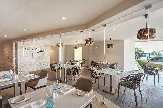 Hotel Hideaway At Royalton Negril
