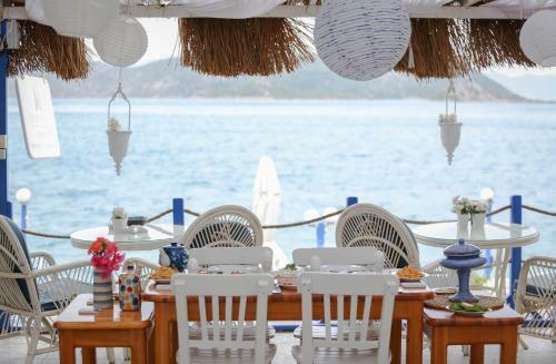 Blue Bosprina Hotel