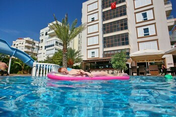 Bella Rose Apart Hotel