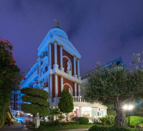 Hotel Antik Roman Palace