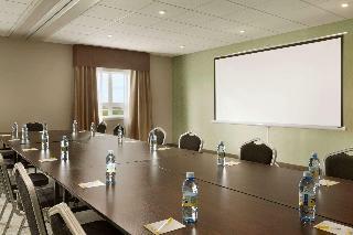 Hotel Days Inn & Suites By Wyndham Airdrie