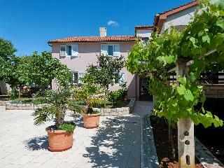 Hotel Apartments Neva