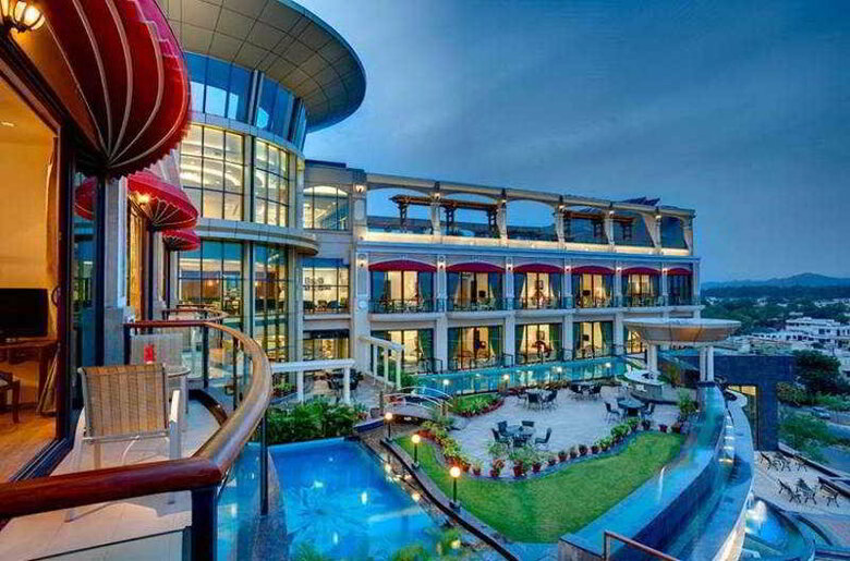 Welcom Bella Vista Chandigarh Hotel