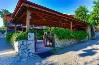 Hotel Villa �nemli
