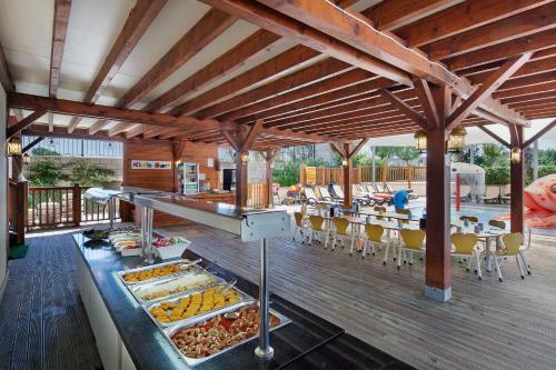 Hotel Crystal Palace Luxury Resort & Spa