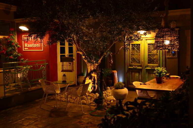 Rastoni Hotel
