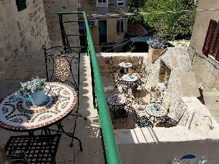Hotel Villa Nautica Stone House