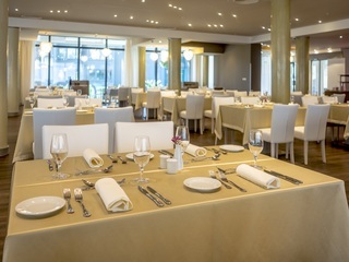 Palmon Bay Hotel & Spa