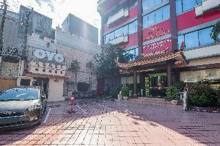 Oyo 821 Hotel Dinasti