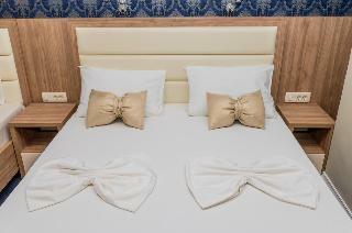 Crnogorska Ku?a Hotel  Podgorica