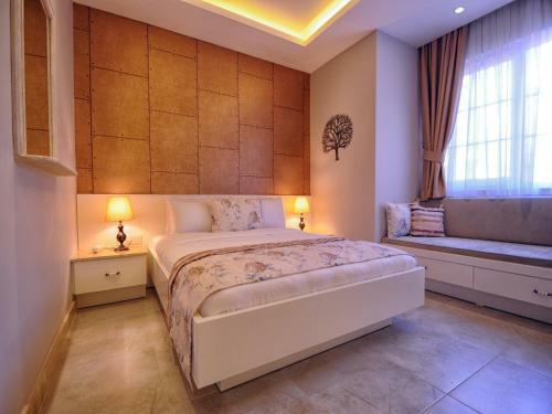 Sea Breeze Hotel And Apartments