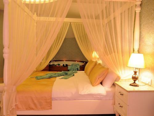Sea Breeze Hotel And Apartments