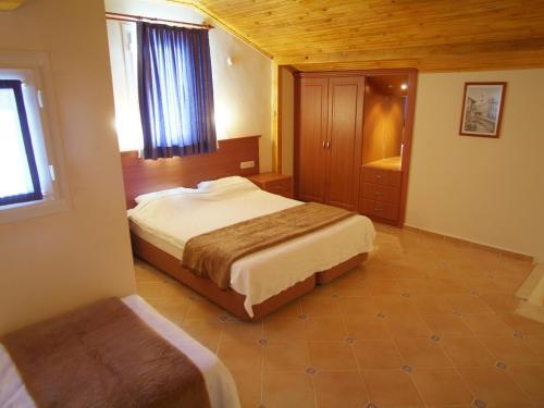 Sea Breeze Hotel And Apartments