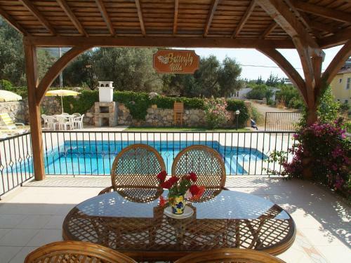 Sea Breeze Hotel And Apartments