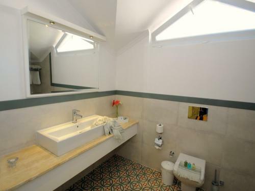 Sea Breeze Hotel And Apartments