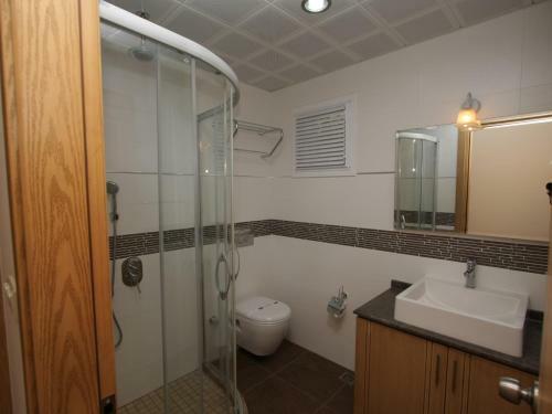 Sea Breeze Hotel And Apartments