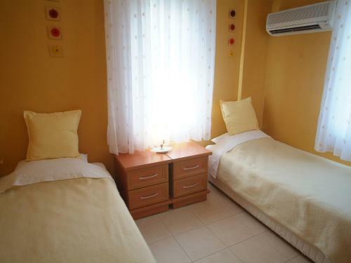 Sea Breeze Hotel And Apartments