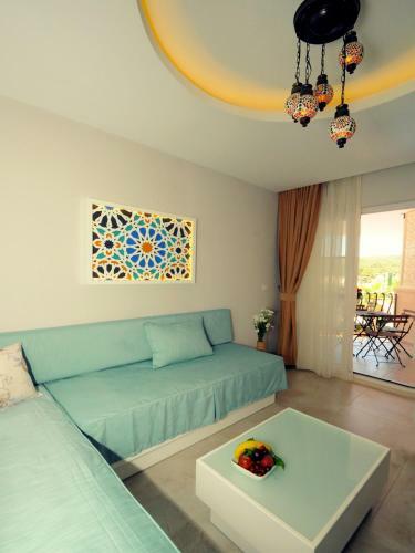 Sea Breeze Hotel And Apartments