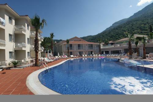 The Blue Lagoon Deluxe Hotel