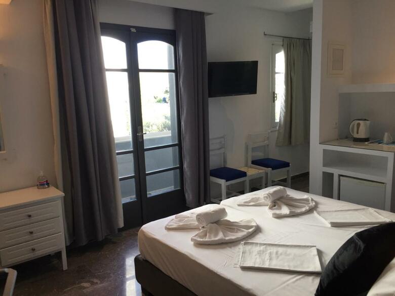 Adamakis Hotel