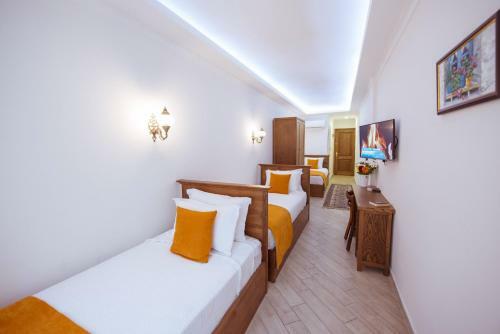Infinity City Hotel
