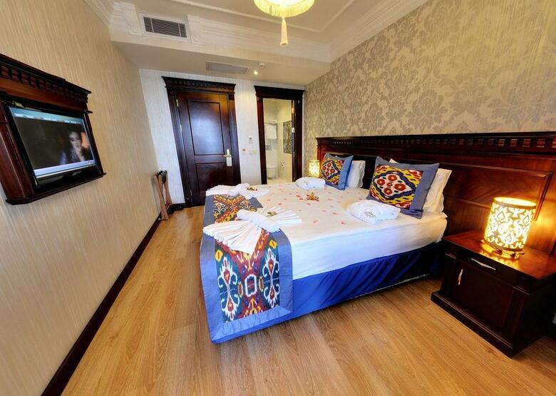 The Magnaura Palace Hotel