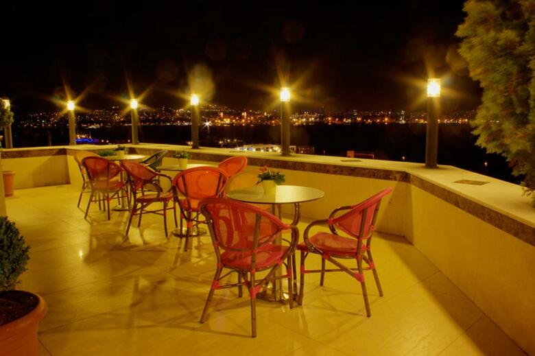 The Magnaura Palace Hotel