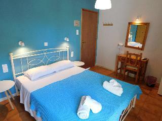 Apartamentos Perdika Mare Guesthouse & Caf�