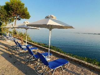 Apartamentos Perdika Mare Guesthouse & Caf�