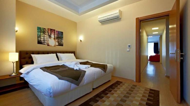 Retropera Hotel